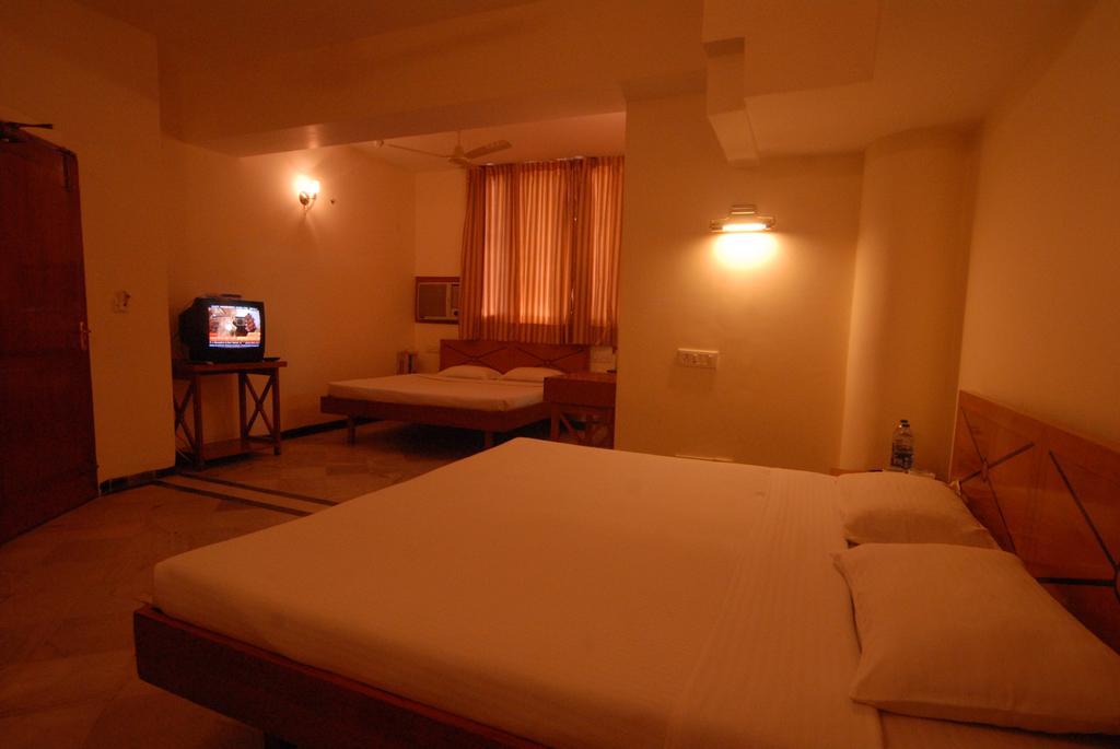 The Komfort Inn Chandīgarh 객실 사진